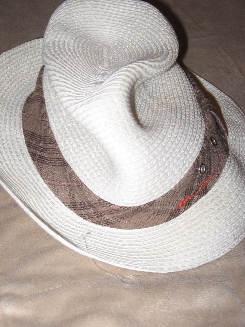 Ben Sherman Trilby Derby Lowrider Hat Off White Size S/M New with Tags